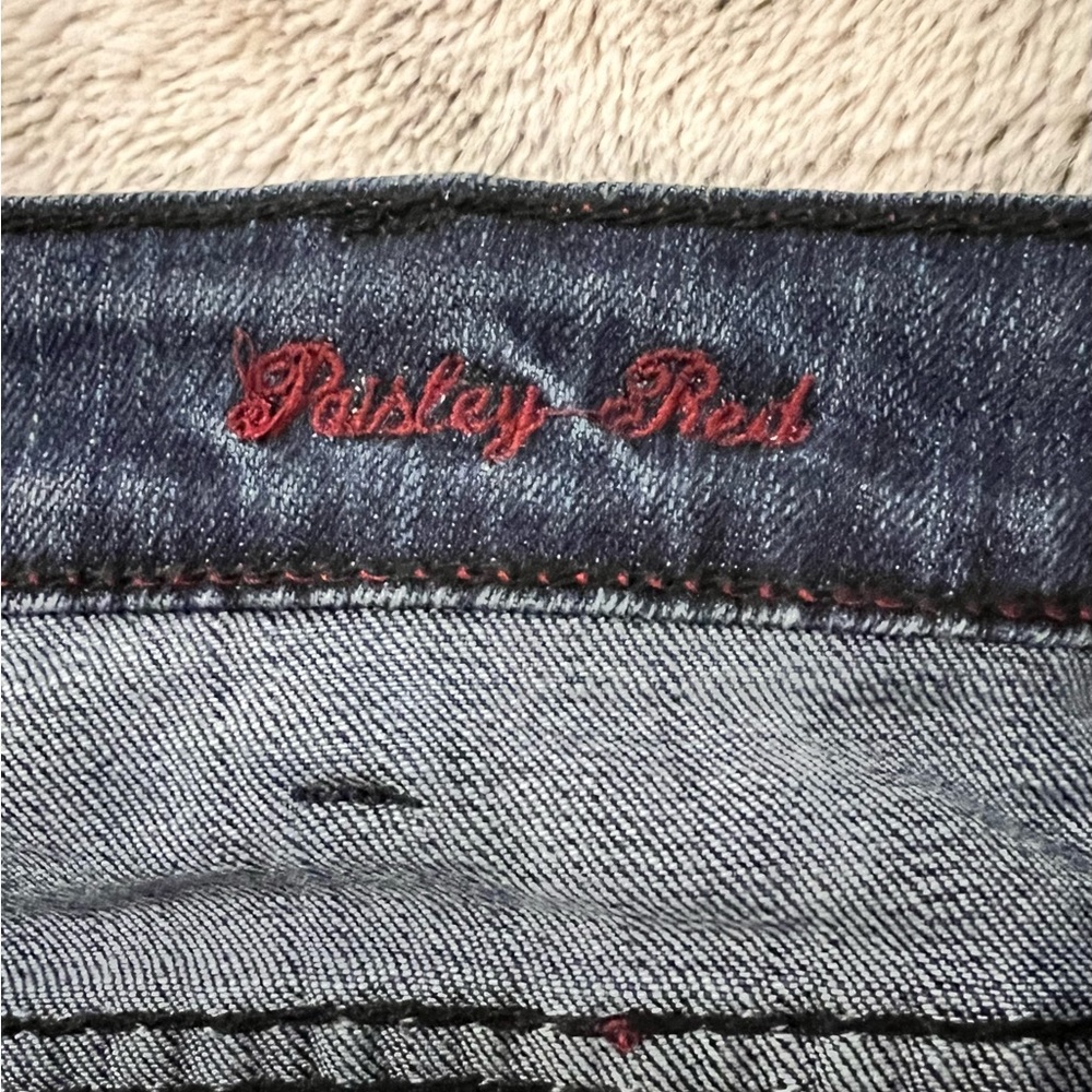Cowgirl tough Paisley red embroider jeans, women’s 33 x 34. - Picture 6 of 11